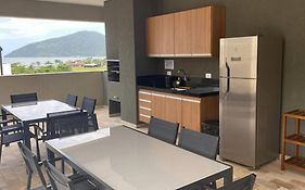 Lindo Apartamento Ubatuba